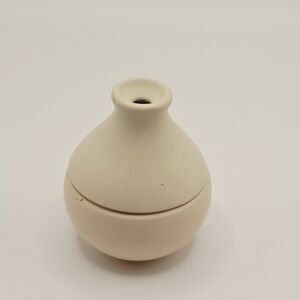 Neutral Cream Ceramic Bath & Body Jar